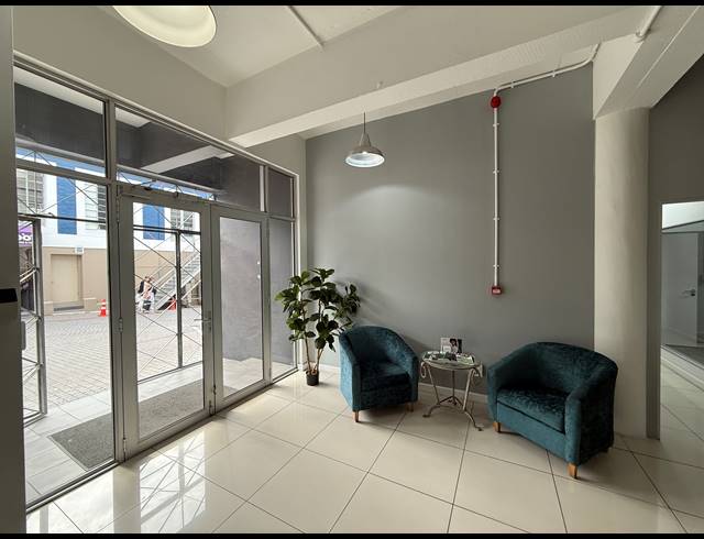 438.07M² OFFICE TO LET IN GREEN POINT